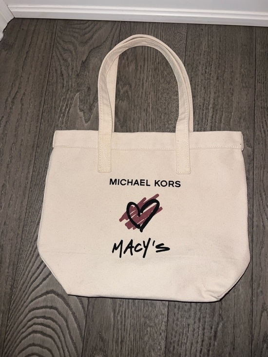 Michael Kors Handbags - Michael Kors Cream Canvas Tote with Pink Heart Graphic